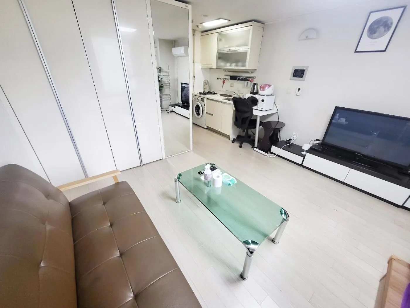 3-2501 #5Min Gangnam St# Livingroom #Sofa #Metro Line No2 Seoul South Korea